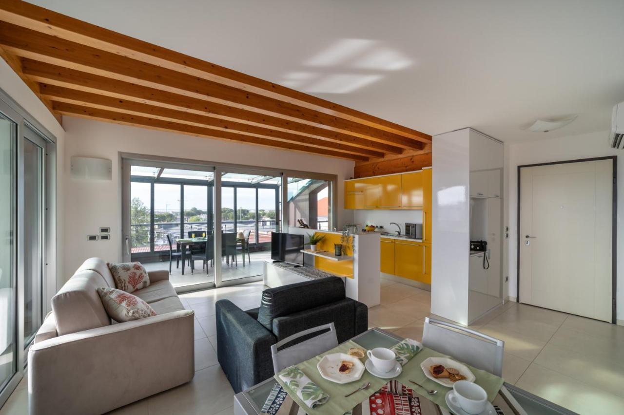 Residenza Ore Felici Lignano Sabbiadoro Exteriör bild