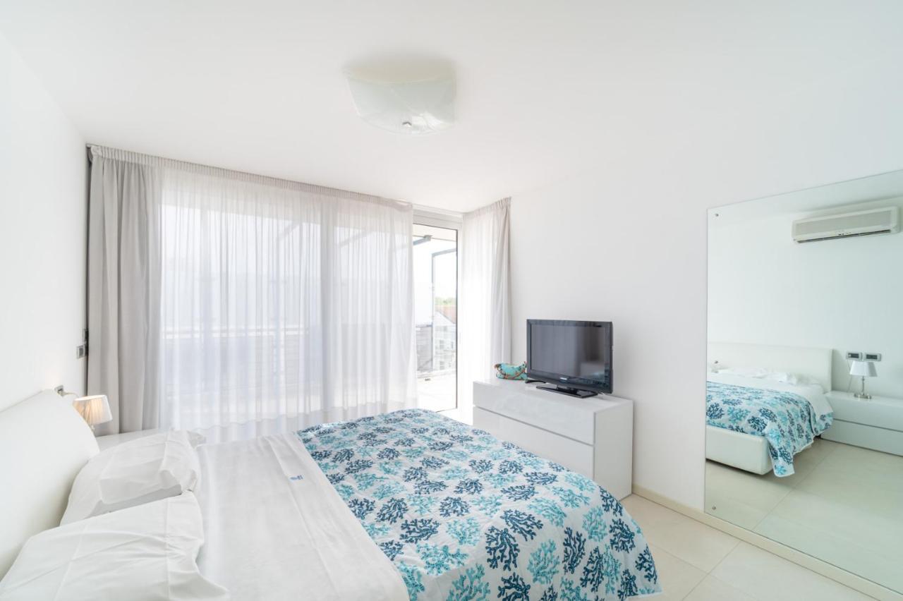 Residenza Ore Felici Lignano Sabbiadoro Exteriör bild