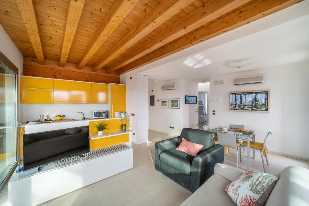 Residenza Ore Felici Lignano Sabbiadoro Exteriör bild