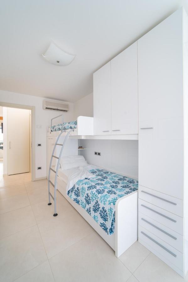 Residenza Ore Felici Lignano Sabbiadoro Exteriör bild