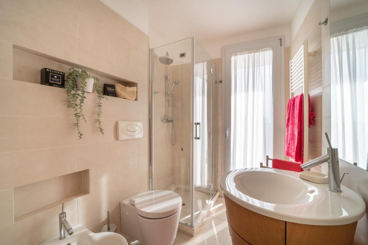 Residenza Ore Felici Lignano Sabbiadoro Exteriör bild