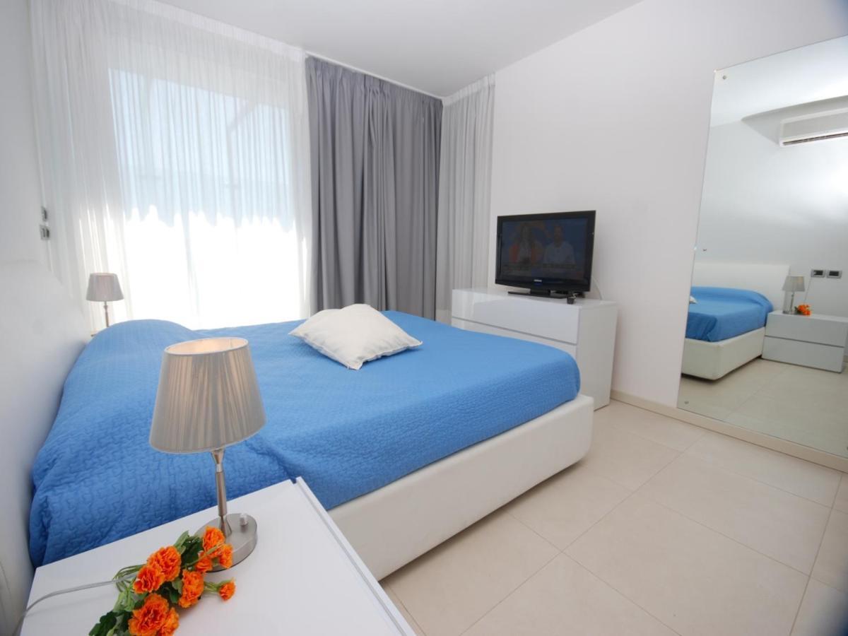Residenza Ore Felici Lignano Sabbiadoro Exteriör bild