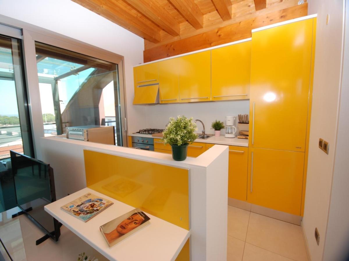 Residenza Ore Felici Lignano Sabbiadoro Exteriör bild